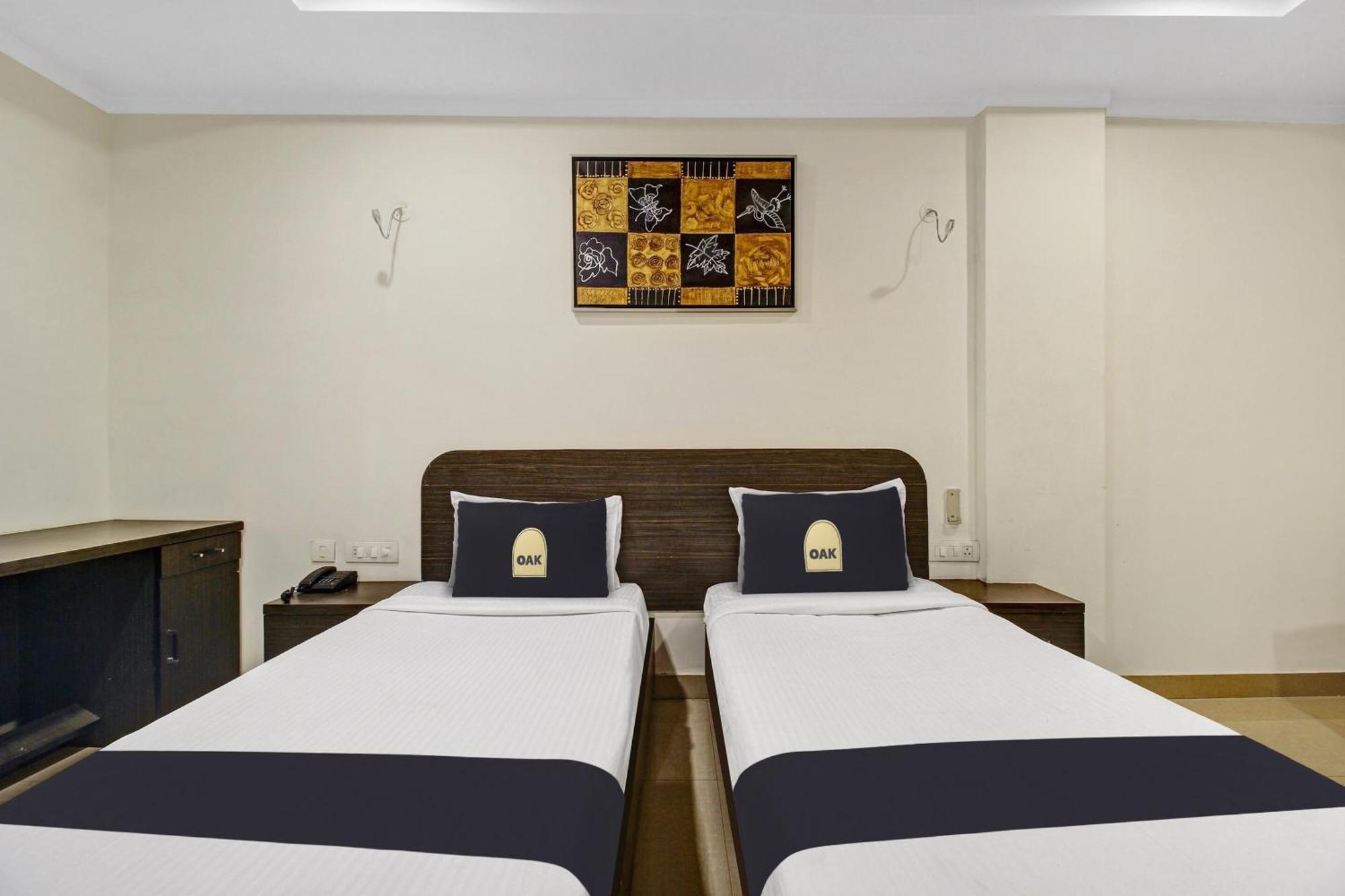 Super Townhouse Oak Lb Nagar Ramoji Hotel Hyderabad Exterior foto