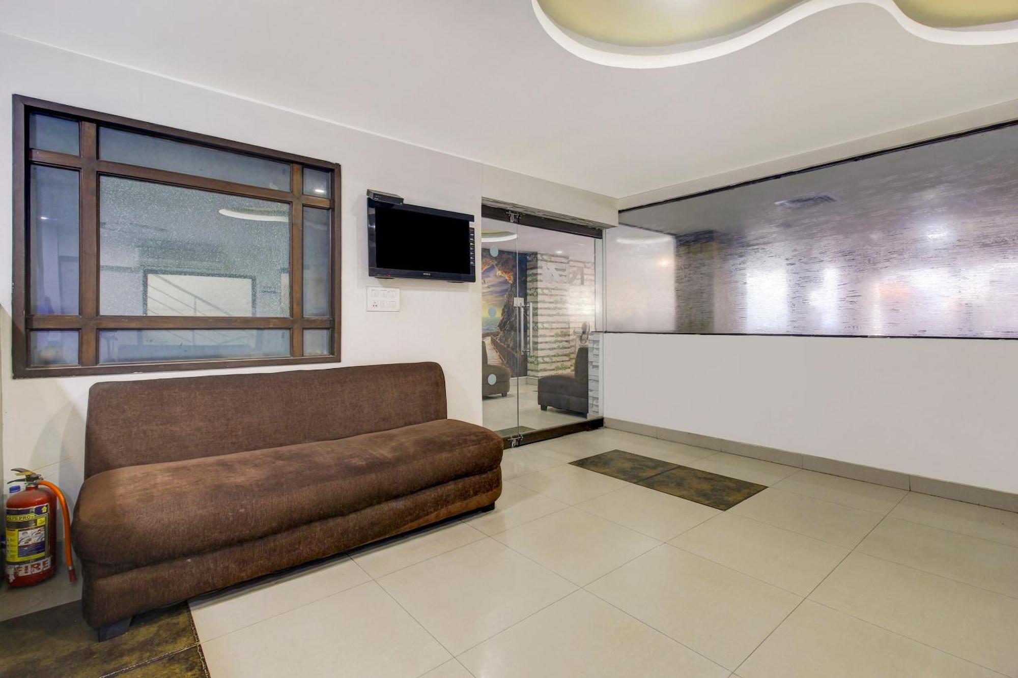 Super Townhouse Oak Lb Nagar Ramoji Hotel Hyderabad Exterior foto